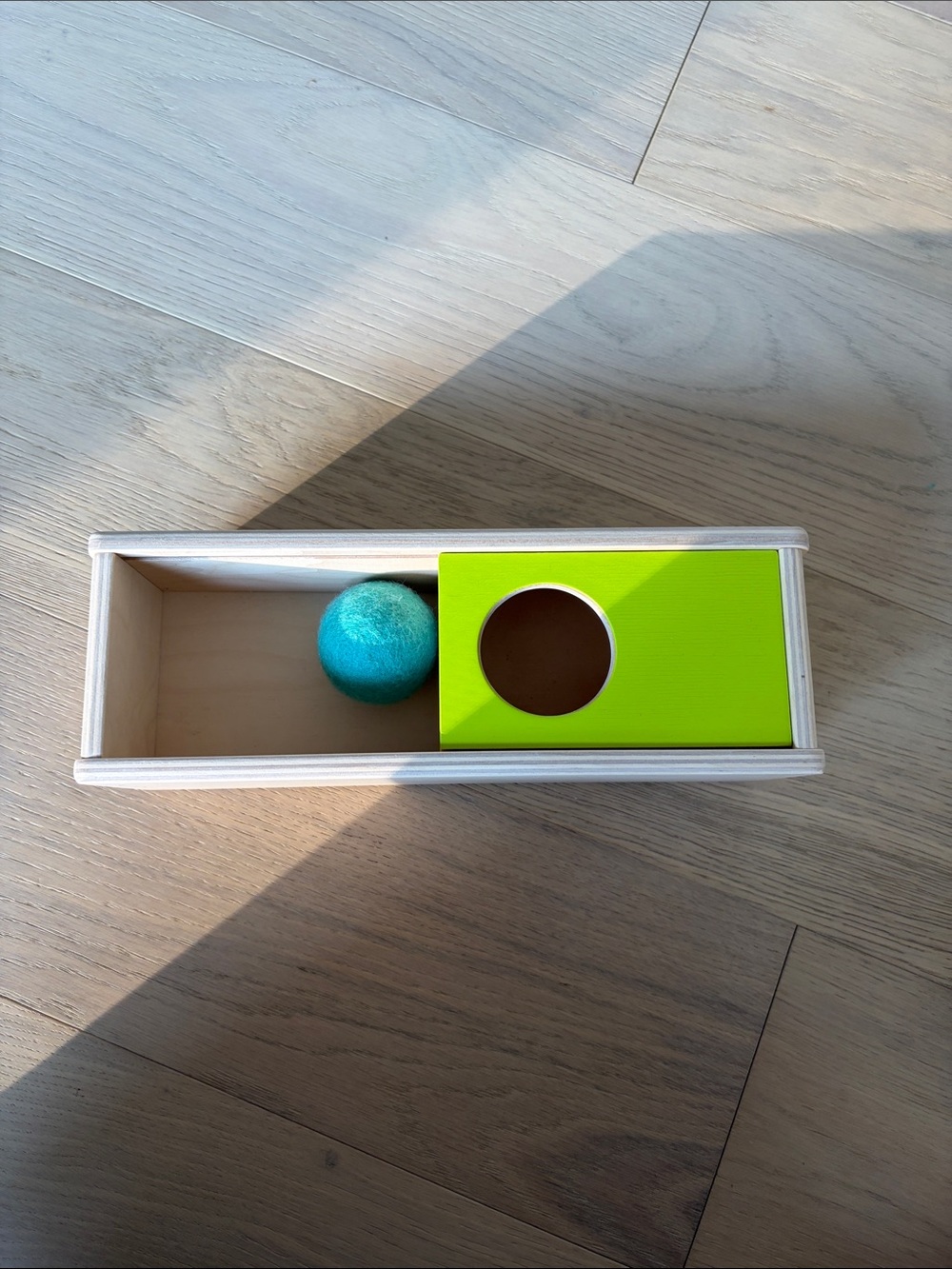 Lovevery Sliding Top Box with Ball, Montessori, The Thinker 11-12 months